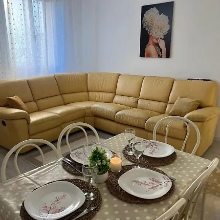 Apartment Your Cozy For 3-4 Person Spinea
